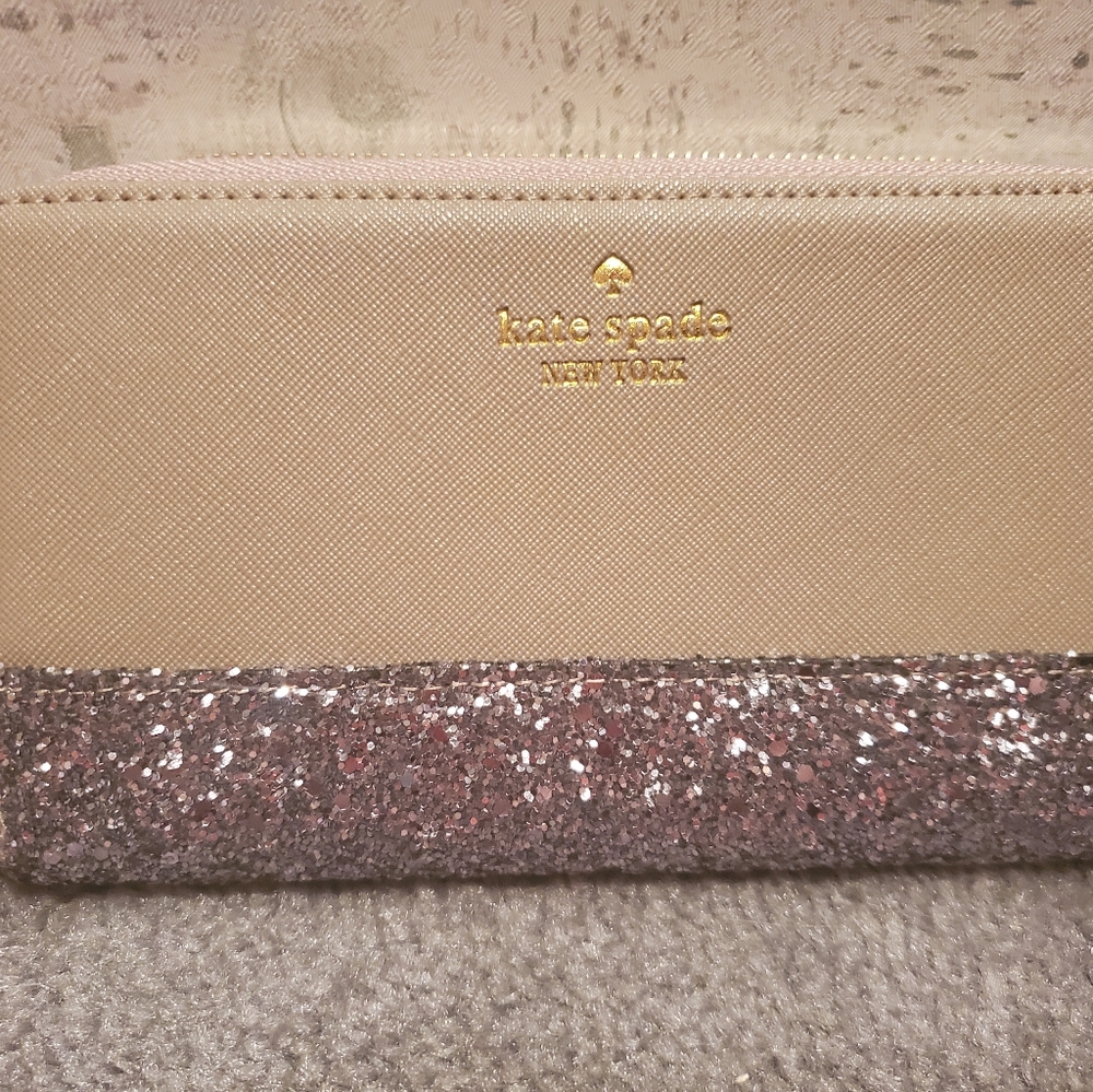 Kate Spade ♠️ New York acordian Sparkle wallet